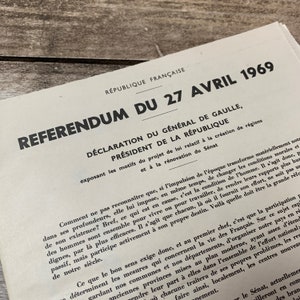 Very rare vintage printed brochure on the April 27, 1969 referendum. Referendum de Gaulle, 1969. French referendum 1969.