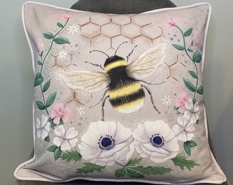 Bumble Bee and Flower Cushion Cover 45x45cm