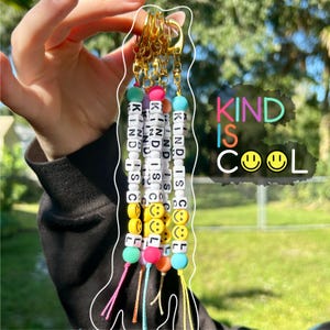 Kind is Cool Keychain, Personalized Smile Face Keychain, Beaded Handmade Gifts, 8mm beaded Keychain, Positive Quote Key Charm, Key accessory