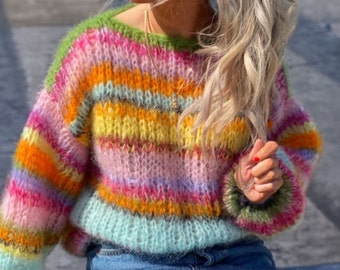 Pull rayé coloré, pull au crochet, pull chaud tricoté à la main, pull oversize, pull unisexe, pull multicolore Pull en mohair