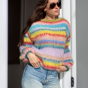 Pull rayé coloré, pull au crochet, pull chaud tricoté à la main, pull oversize, pull unisexe, pull multicolore Pull en mohair image 6