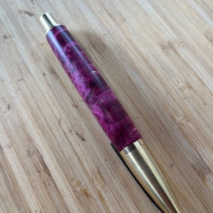 Brass Refillable Fiber Tip Pen in Magenta Stabilized Maple Burl