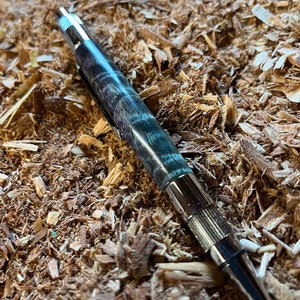 Stratus Pen in Chrome with Teal and Purple Stabilized Curly Mango