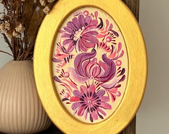 Cuadro con marco dorado, Flores. Estilo Petrykivka, pintura acrílica, arte floral popular ucraniano.