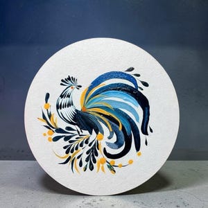 ペトリキフカの雄鶏の木製絵画、ウクライナの民芸ミニ壁飾り、手描きの丸型パネル10cm、青と黄色の鳥のアート、ユニークなギフト