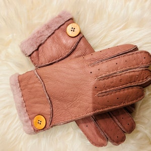 Winter sheepskin glove