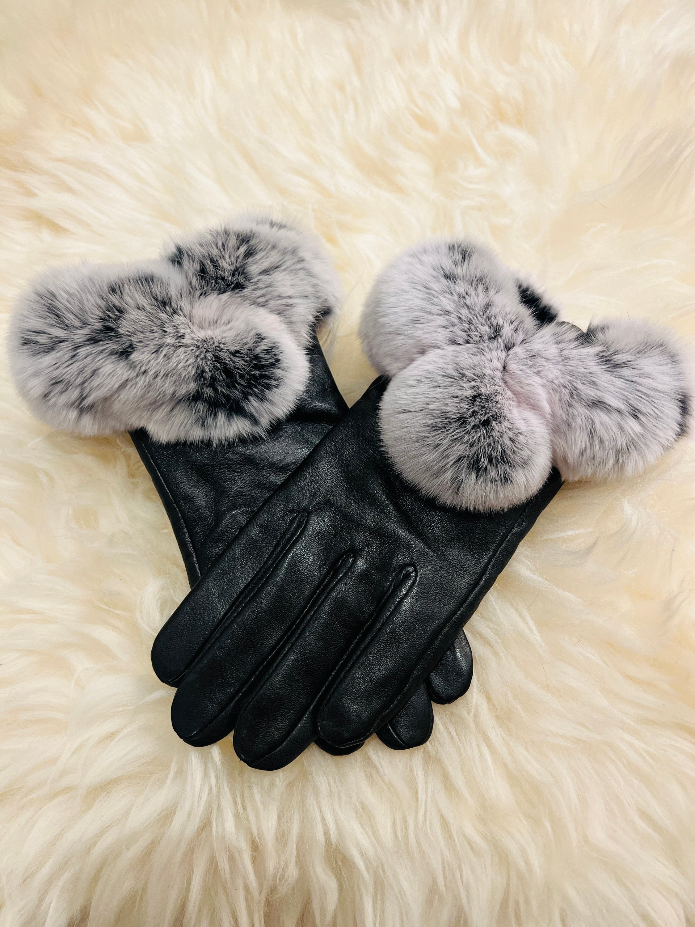Chanel gloves - Etsy 日本