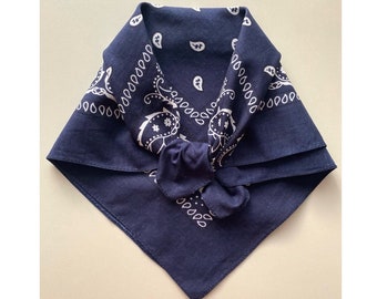 vintage RN 122070 Bandana en coton bleu marine Boho hippie cachemire mouchoir Western Rocker Biker Rare bandana en coton, 20,5 x 21", 52 x 54 cm