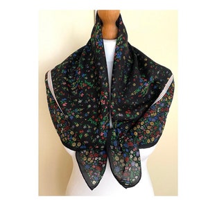 Foulard En Soie Vintage Renoir - 87x90 Cm - Multicouleur - Occasion Porté