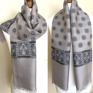 Vintage 70s 80s Men&#39;s Silk Long Scarf Grey Pale Blue Gentlemen Scarf Retro Men&#39;s Seta Scarf, 10,2x50&#39;&#39;/26x128 cm