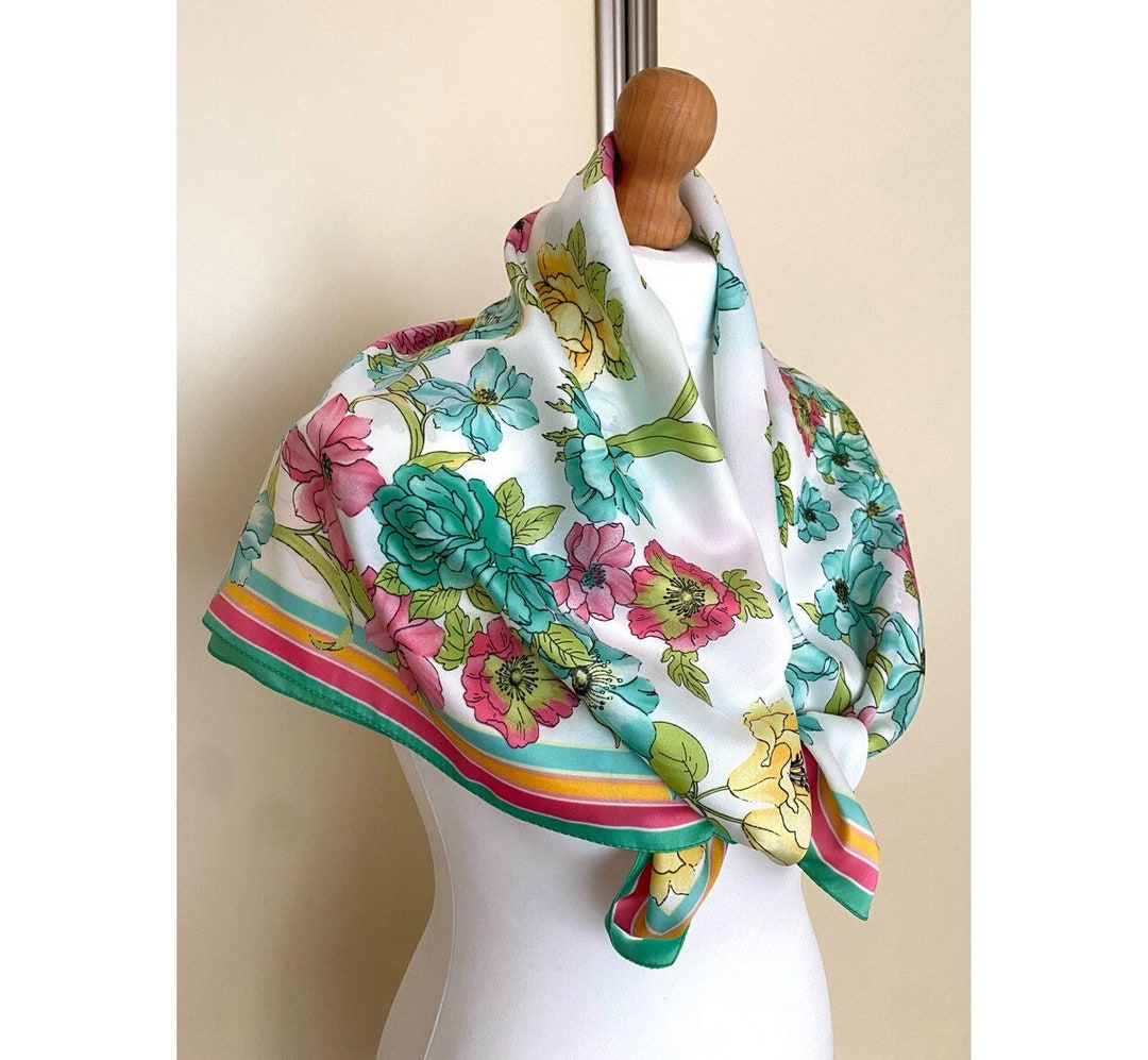 LARGE SQUARE SCARF HIGH TEA