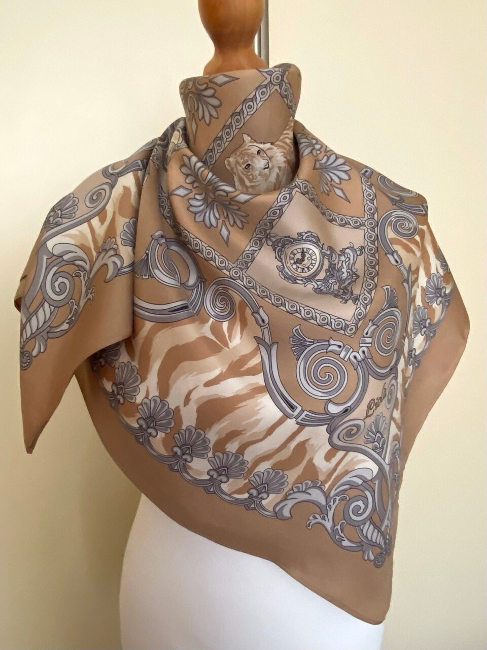 Foulard Vintage En Soie TBEG, Motif Coloré, 86 X 87 Cm - Foulard Femme élégant
