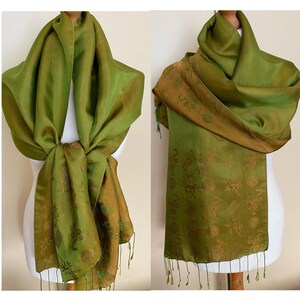 Foulard Carré Vintage ENRICO COVERI - Soie 100% - Dimensions 140x140 Cm - Couleurs Lie De Vin Et Vert - Occasion Très Bon état