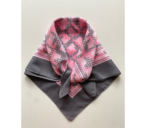 ◇DAKS◇ Pink Chain Print Bandeau Scarf DCSC5E255P2 7ac99140e6f19a7f7b785e007610d1