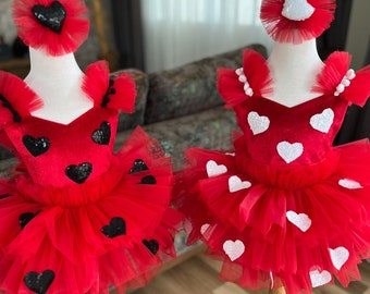 Tenue de Saint-Valentin pour bébé fille\Tenue de premier anniversaire\Robe d'anniversaire rouge\Tenue de séance photo\Combinaison coeur rouge\Déguisements d'Halloween pour bébé