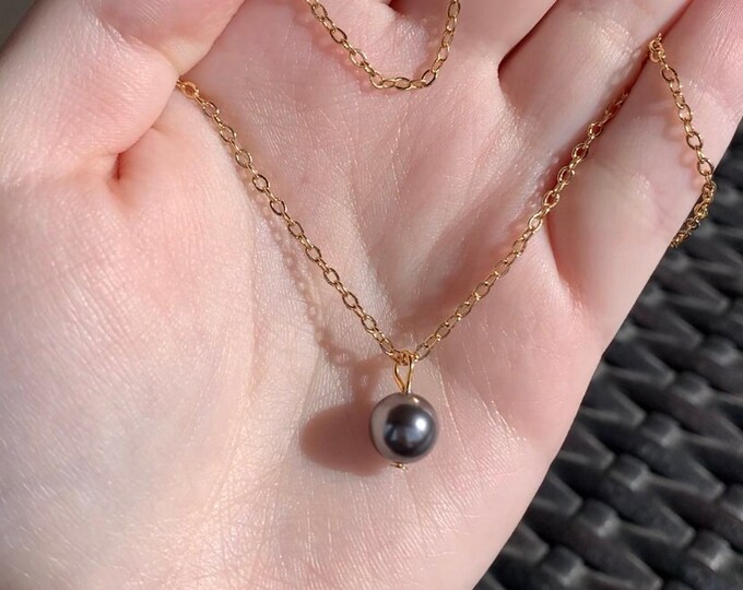 Everlarks Black Pearl Gold Necklace Etsy