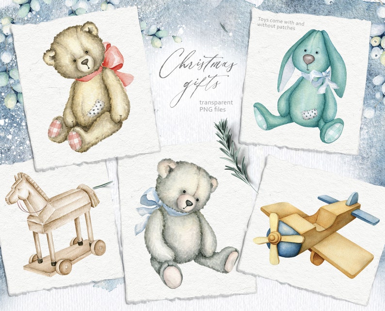 Op de afbeelding: Een set aquarel illustraties van kerstcadeaus, waaronder een teddybeer, een houten schommelpaard, een houten vliegtuig en een konijn. De illustraties zijn op een witte achtergrond met een blauwe en witte patroonrand.