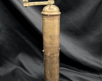 Atlas Brass Pepper Mill Grinder – Made in Greece – Hand Crank Spice Grinder – Vintage Style Kitchen Decor – Old World European Accent