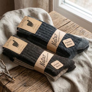 GoWith 2 Pairs Unisex Alpaca Wool Socks | Thermal Winter Socks | Knit Warm Socks | Gift for Him | Gift for Her | Christmas Gift | Model:3096