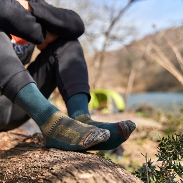 GoWith Unisex Merino Wool Cushioned Hiking Socks | Lightweight Durable Warm Hiker Crew Socks | Outdoor Gift | Model: 3592