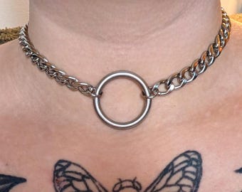 Handgemaakte roestvrijstalen choker met ketting, stoere O-ring hanger, punk choker, gothic ketting, grunge alternatieve sieraden