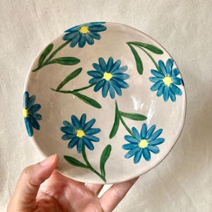 Handmade ceramic bowl - flower ceramic bowl - flower bowl - handmade bowl - unique bowl - hand-shaped bowl