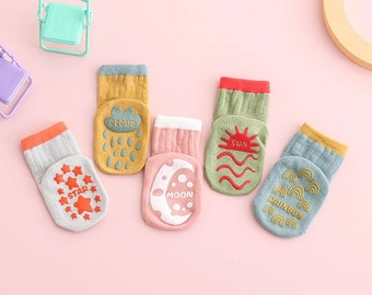 Chaussettes de marche antidérapantes antidérapantes pour bébé garçon fille, poignées pour tout-petits, chaussettes d'entraînement pour 12-24 mois