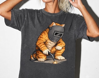 Funny Welding Cat Shirt, Welder Cat T Shirt, Cute Welding Gift for Cat Lover, Funny Mechanic Shirt, Welding Worker Gift,Metal Fabricator Tee