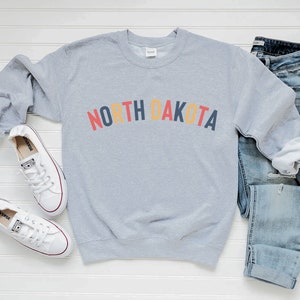 North Dakota Sweatshirt: Vintage Style Unisex Crewneck