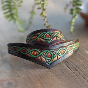 Leather Celtic Jewelry Set: Green Elven Cosplay Bracelet and Necklace