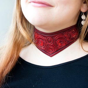 Gothic Red Leather Choker: Vampire Collar Necklace