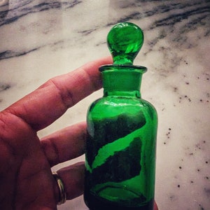 Emerald Green Apothecary Glass Potion Bottle with Glass Top | Witchcraft| Cosplay| LARPing |Potions | Spells