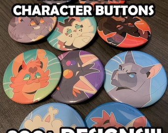 Può includere: Una collezione di bottoni rotondi colorati con personaggi dei cartoni animati della serie di libri Warrior Cats. I bottoni sono disposti su una superficie di legno. Il testo "Warrior Cats Character Buttons" e "800+ Designs!!!" è visibile nell'immagine.