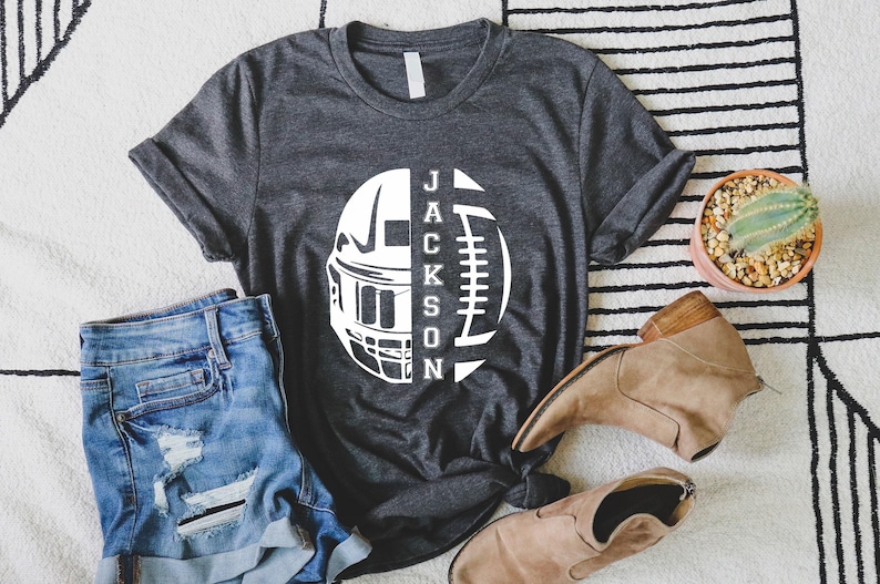 Personalized Football Mom Shirt for Game Day,Custom Football Gift,Women Football Shirt,Football Season Shirt,Game Day Shirt Women, Football bild 1