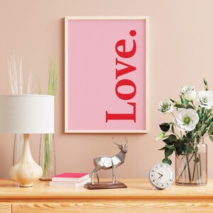 Kärleksväggkonst utskrivbar, Alla hjärtans dag-väggkonst kärleksaffisch, rosa konst kärleksväggdekor typografi väggkonst, minimalistisk kärleksskylt utskrivbar bild 5
