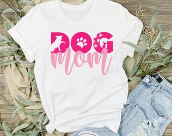 Dog Mom Graphic Tee