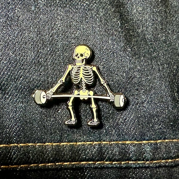 Glow in the Dark Emaille Skelett Gewichtheber Pin