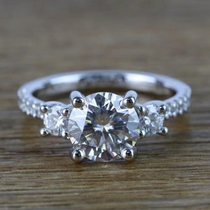 3 Stone Diamond Engagement Ring / 1.5 CT Solitaire Ring / Diamond Engagement Ring / Round cut diamond Ring / Wedding Bridal Ring Bridesmaid