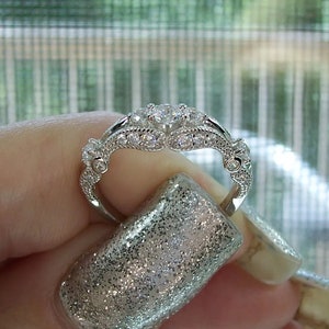 Aliança de casamento de diamante Art Déco dos anos 1930: aliança de moissanita em prata esterlina