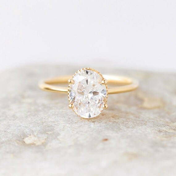 2 3/4 Ct 7X10MM Oval & Moissanite Halo Vintage Bridal Ring