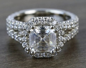 Anel de noivado Halo em prata esterlina com corte Asscher de 2,10 CT e diamante simulado