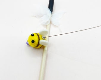 Interactive Bee Cat Teaser Wand, Fun and Active Toy, Buzzy Bee, Interactive Cat Toy,