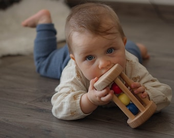 Wooden ball cylinder baby Gift newborn rattle roller bell cylinder Montessori infant Wooden baby rattle Montessori toys Infant waldorf toy