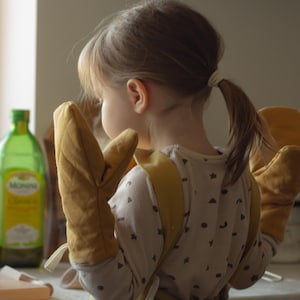 Children&#39;s Oven Mitt Set | Toddler Kitchen Gloves | Heat Safe Cooking Mitts | 18M+