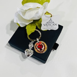 Sacred Heart of Jesus Keychain - Catholic Protection Charm - Ideal Keyring Gift for Him or Her
