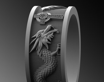 Könnte beinhalten: Ein silberner Ring mit einem detaillierten Drachen-Design. Der Drache blickt nach rechts und hat einen strukturierten Körper.