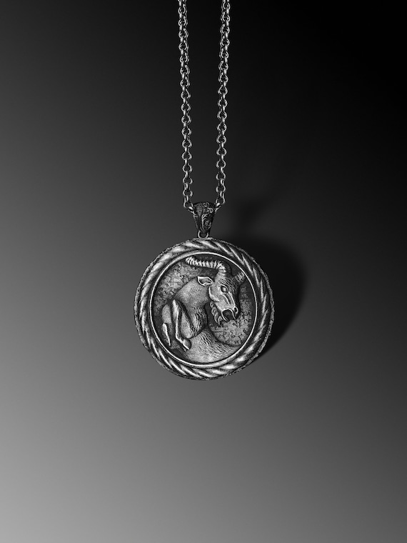 Mens on sale capricorn necklace