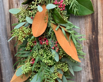 Fresh magnolia pepper berry eucalyptus seeded garland, real greenery garland, wedding garland, Christmas garland, thanksgiving garland