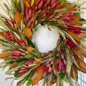 Fresh Magnolia woolly bush grevillea safari sunset wreath, real greenery flower wreath, front door wreath, winter Christmas wreath