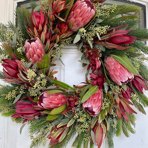 Fresh flower wreath, real protea wreath, wedding wreath, front door wreath, pink flower wreath, housewarming, winter flower wreath